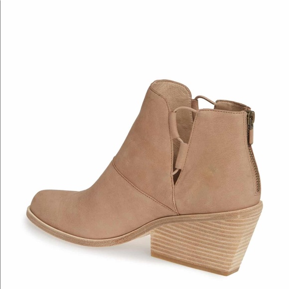 chaco montrose chukka